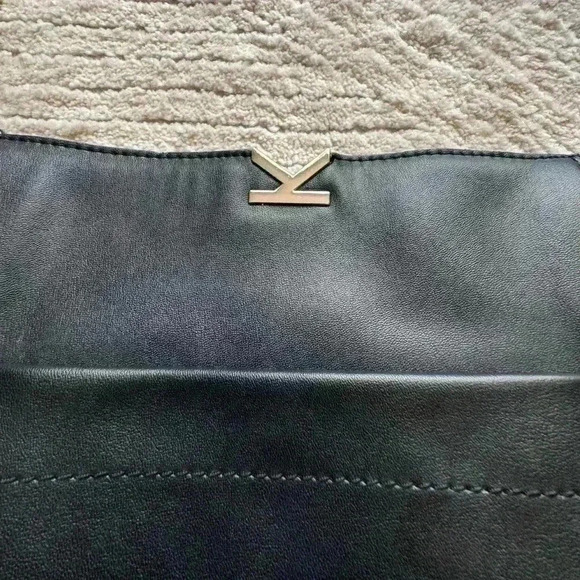 Calvin Klein black leather purse - Picture 4 of 10